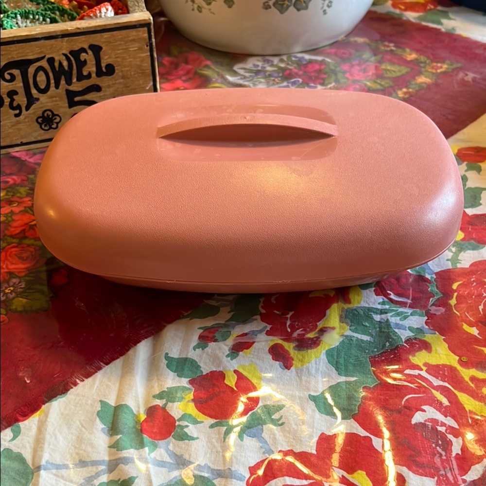 Tupperware Coral Food Storage Container - Picture 5 of 6